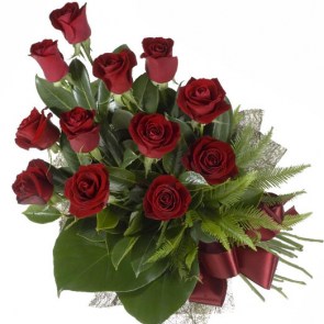 12-red-roses